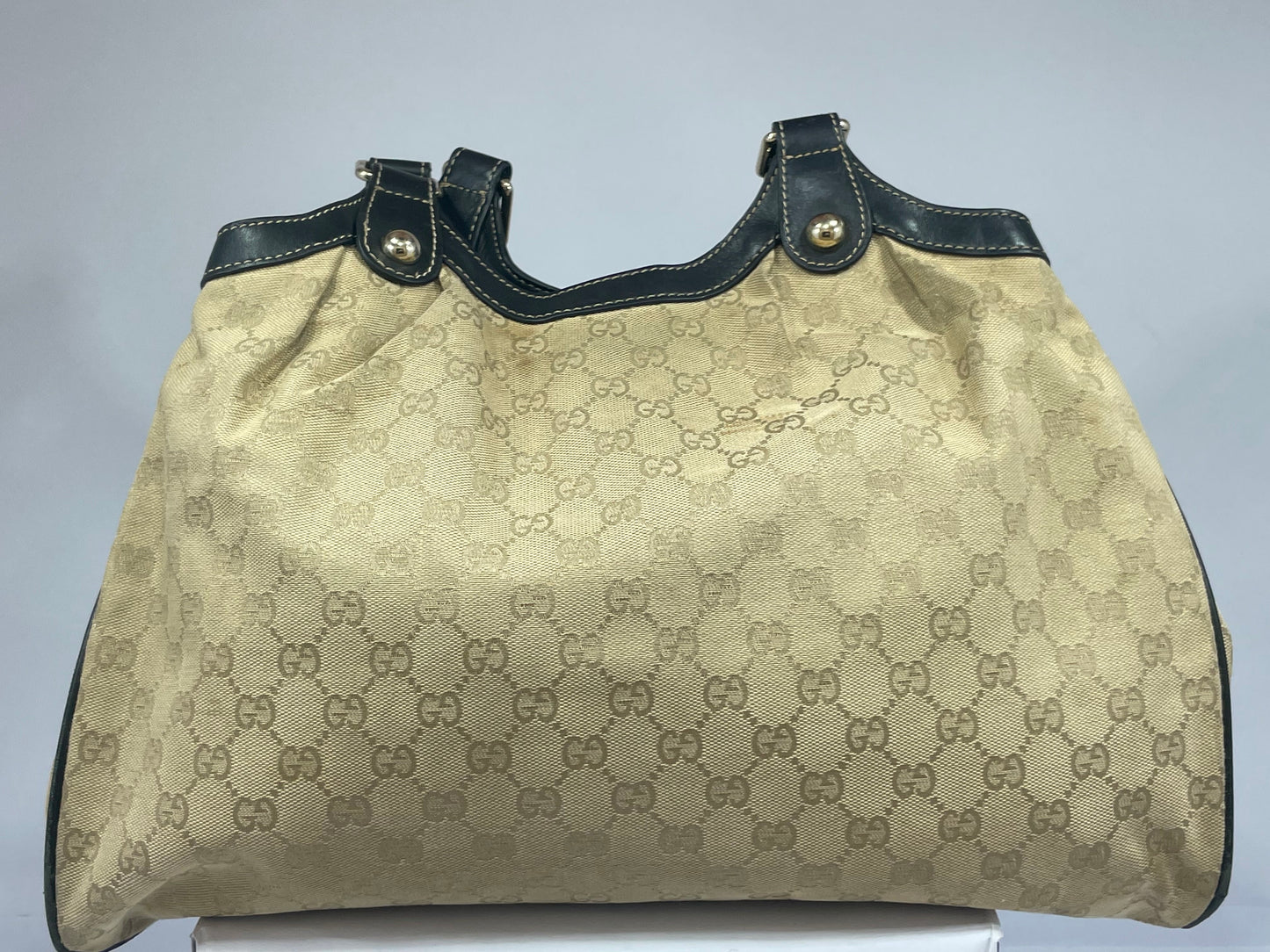 Gucci GG Canvas Sukey Shoulder Bag – Beige